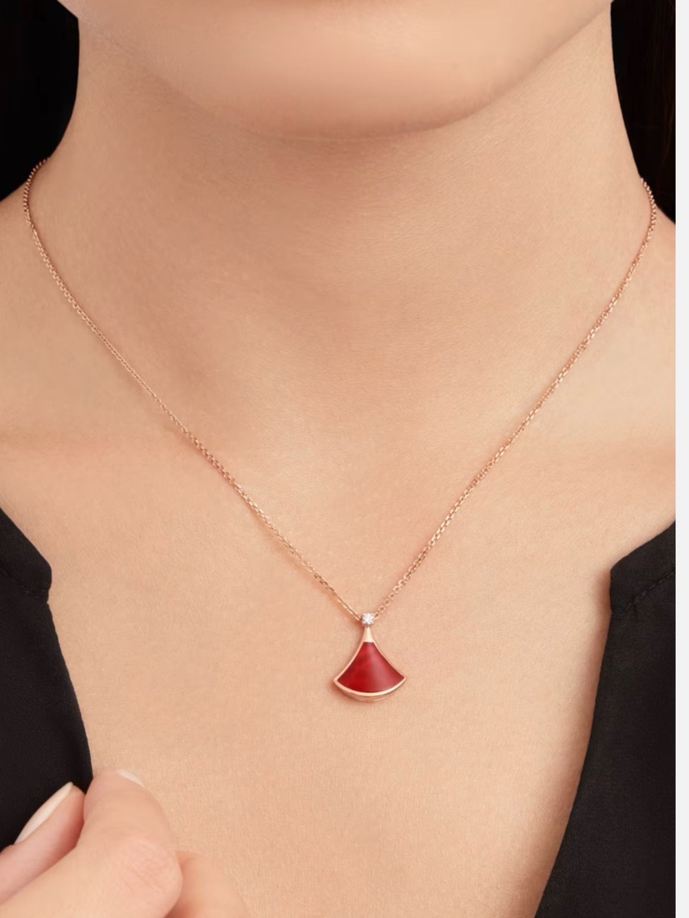 Bvlgari Divas' Dream Pendant Necklace Red Pendant Necklace brand new with everyt